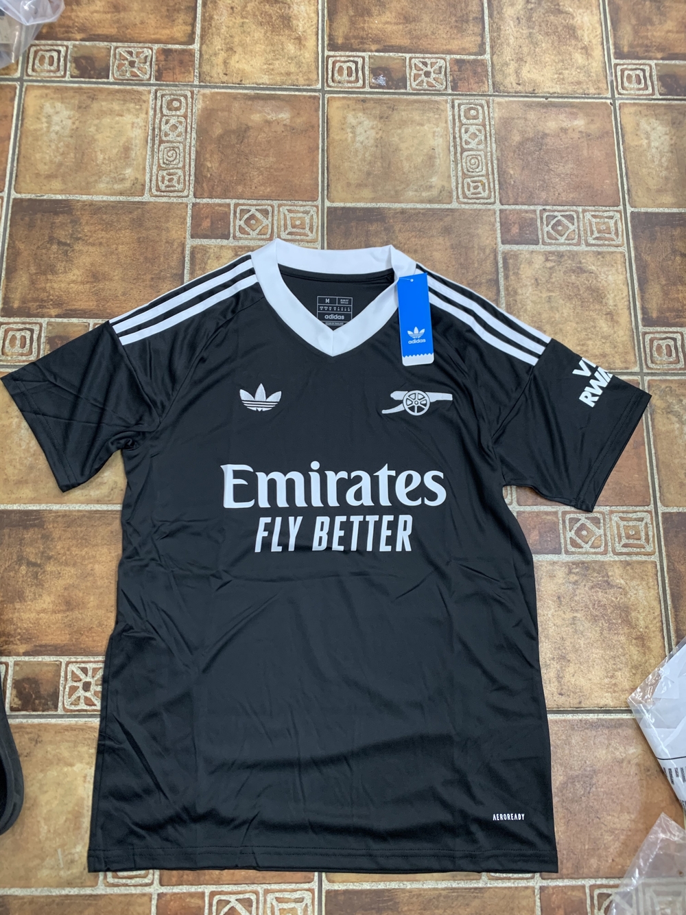 adidas Originals Arsenal 2025/26 Goalkeeper Jersey Size M